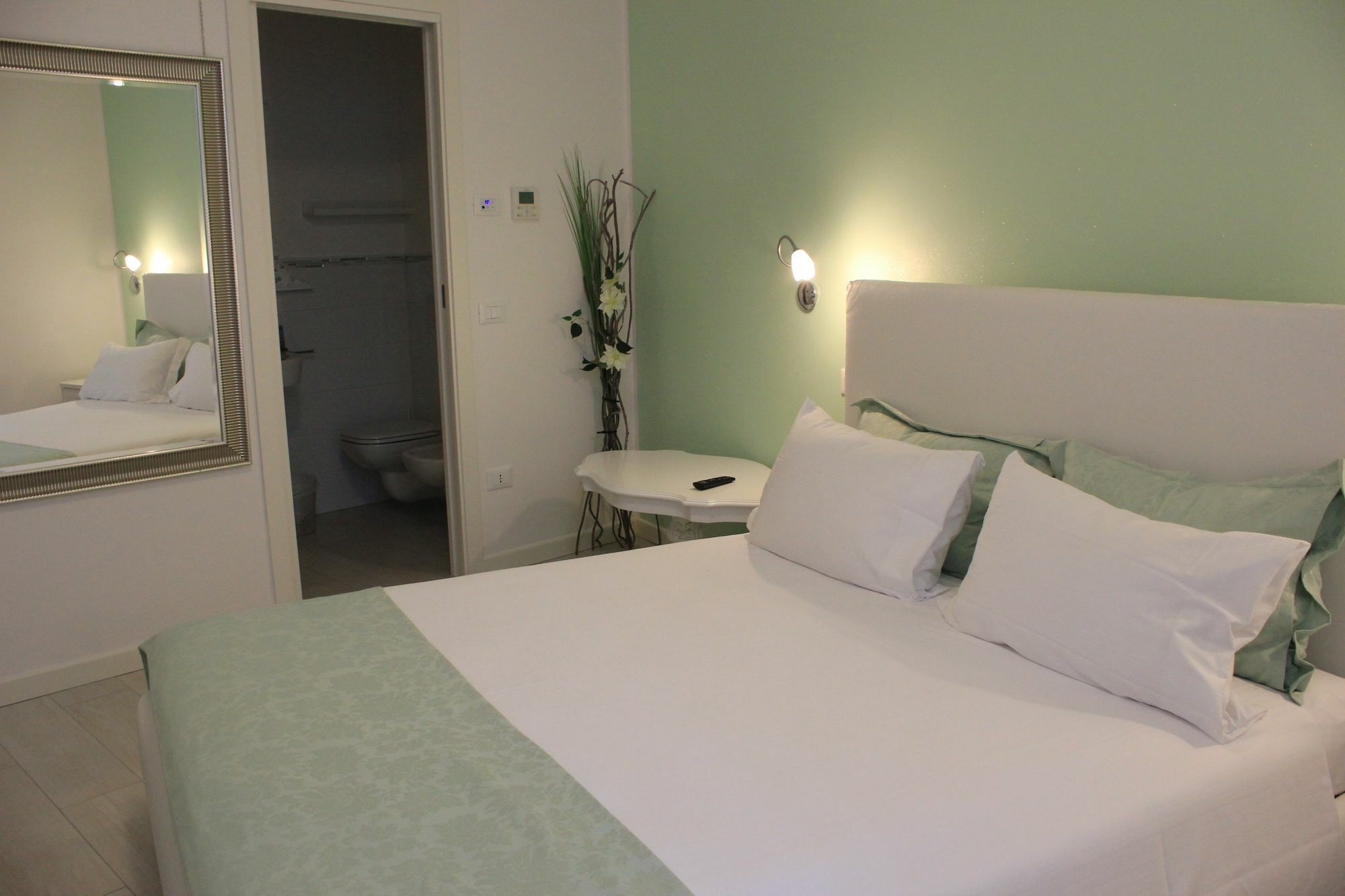 Hotel Punto 41 Peschiera del Garda Exterior foto